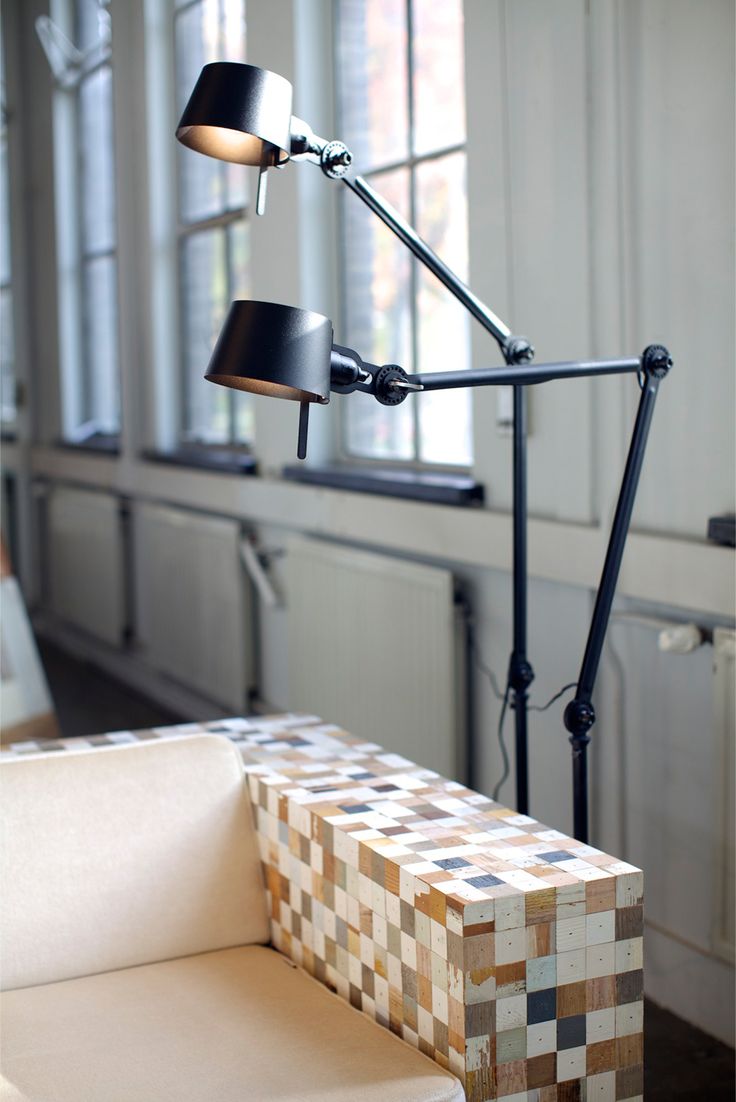 //www.designtales.nl/wp-content/uploads/2017/07/Merkpagina-Tonone.jpg